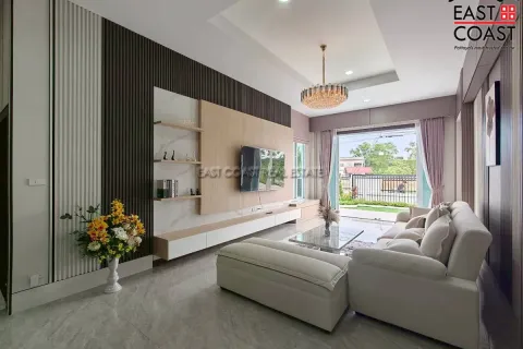 Casa de 3 dormitorios en Pattaya, Tailandia № 212552 - foto 15