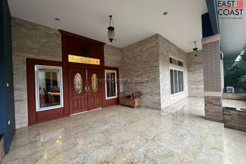 Casa de 3 dormitorios en Jomtien Beach, Pattaya, Tailandia № 212555 - foto 3