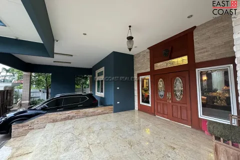 Casa de 3 dormitorios en Jomtien Beach, Pattaya, Tailandia № 212555 - foto 4