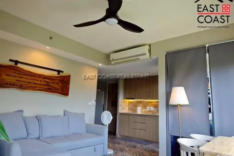 Condominio de 2 dormitorios en Pattaya, Tailandia № 212551 - foto 2