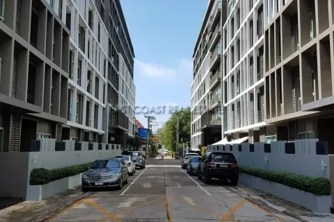 Estudio en el condominio en Jomtien Beach, Pattaya, Tailandia № 212549 - foto 13