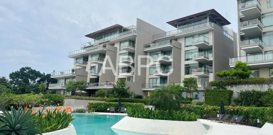 Condominio de 2 dormitorios en Pattaya, Tailandia № 211880