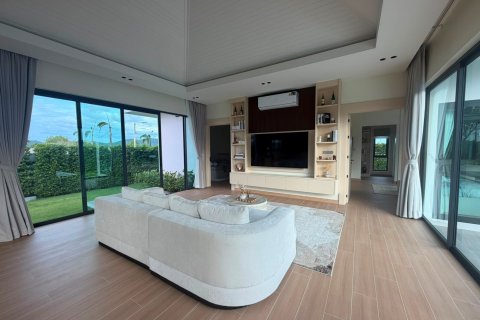 Villa in Pran Buri, Thailand 3 Schlafzimmer № 170209 - Foto 10