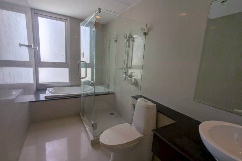 Condo in Khlong Toei, Bangkok, Thailand, 2 bedrooms  № 158496 - photo 4