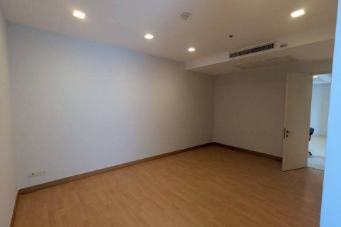 Condo in Khlong Toei, Bangkok, Thailand, 2 bedrooms  № 158496 - photo 7