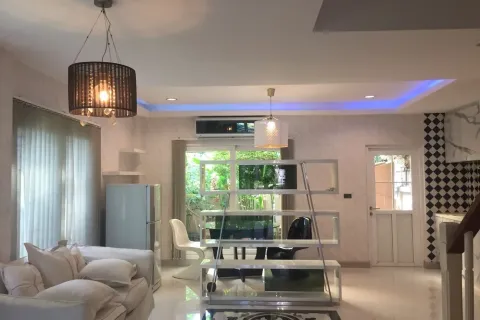 Townhouse à Bang Kapi, Bangkok, Thaïlande 3 chambres № 169316 - photo 3