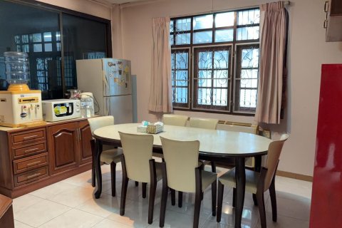 House in Khlong San, Bangkok, Thailand 3 bedrooms № 169311 - photo 4
