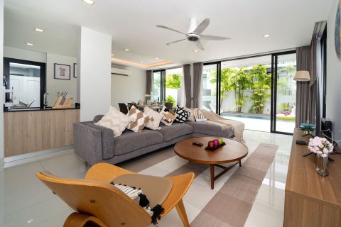 Villa in Phuket, Thailand 5 bedrooms № 151651 - photo 8