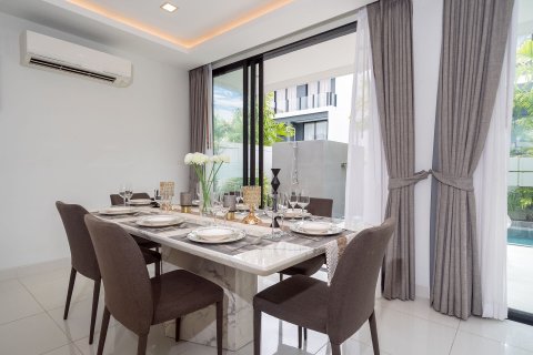 Villa in Phuket, Thailand 5 bedrooms № 151651 - photo 9