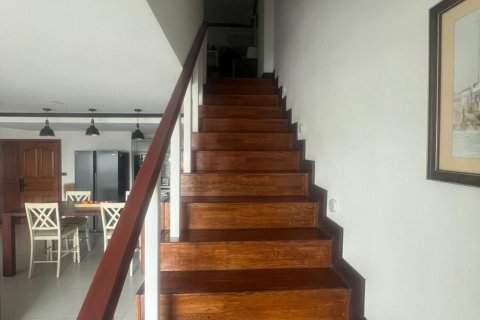 Кондоминиум с 3 спальнями в Суан Луанге, Бангкок, Таиланд № 151653 - фото 19