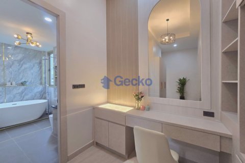 House in Pattaya, Thailand 3 bedrooms № 195812 - photo 27