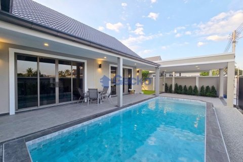 House in Pattaya, Thailand 3 bedrooms № 195811