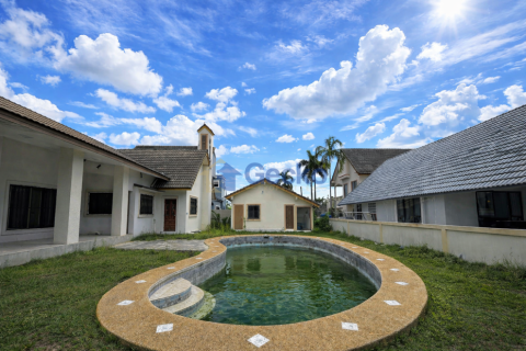 House in Pattaya, Thailand 3 bedrooms № 195810 - photo 18