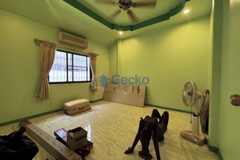 House in Pattaya, Thailand 3 bedrooms № 195810 - photo 17