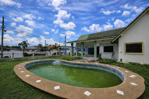 House in Pattaya, Thailand 3 bedrooms № 195810 - photo 19