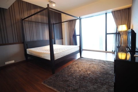 Condo in Bangkok, Thailand, 3 bedrooms № 157486 - photo 17