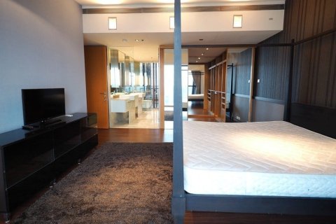 Condo in Bangkok, Thailand, 3 bedrooms № 157486 - photo 16