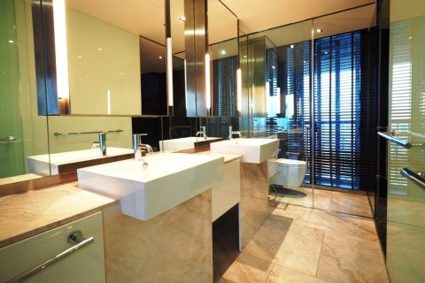 Condo in Bangkok, Thailand, 3 bedrooms № 157486 - photo 15
