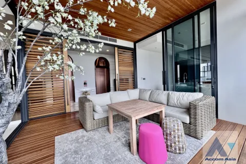 Condo in Watthana, Bangkok, Thailand, 3 bedrooms  № 214715