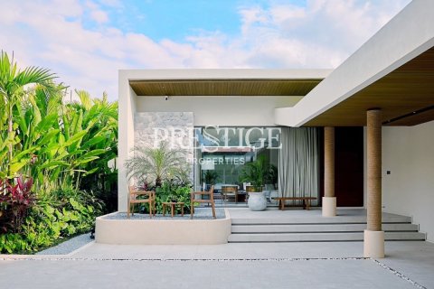 House in Pattaya, Thailand 3 bedrooms № 198181