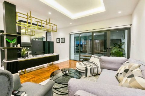 Дом в Бангкоке, Таиланд с 2 спальнями  № 114558 - фото 1