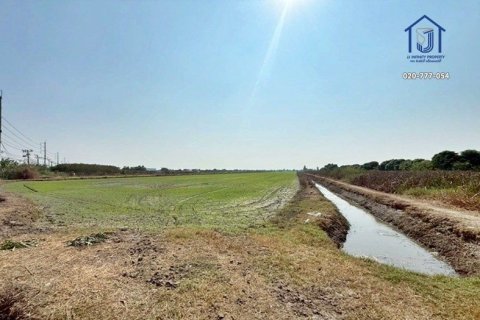 Terrain à Nonthaburi, Thaïlande 42484 m2 № 160427 - photo 3