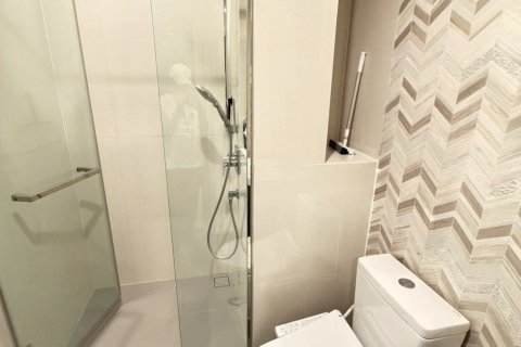 Studio dans le Condo à Khlong Toei, Bangkok, Thaïlande  № 160425 - photo 11