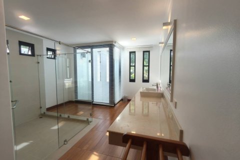 House in Pak Chong, Thailand 5 bedrooms № 154782 - photo 9
