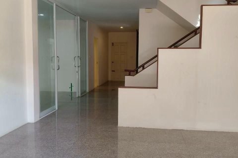 House in Phuket, Thailand 3 bedrooms № 154783 - photo 13