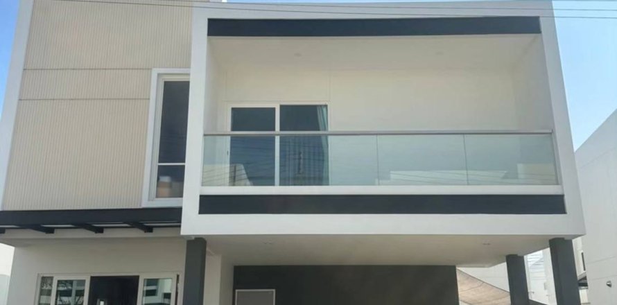 House in Chiang Mai, Thailand 3 bedrooms № 149643
