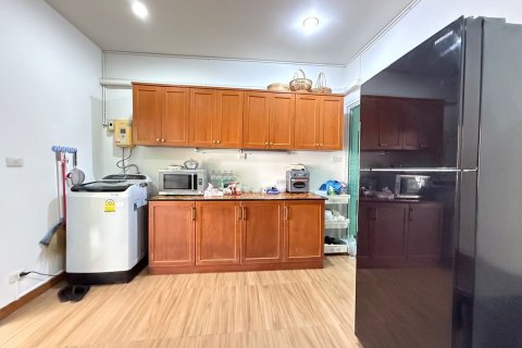 Maison à Chiang Mai, Thaïlande 4 chambres № 149645 - photo 14