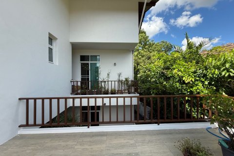 House in Chiang Mai, Thailand 4 bedrooms № 149645 - photo 30
