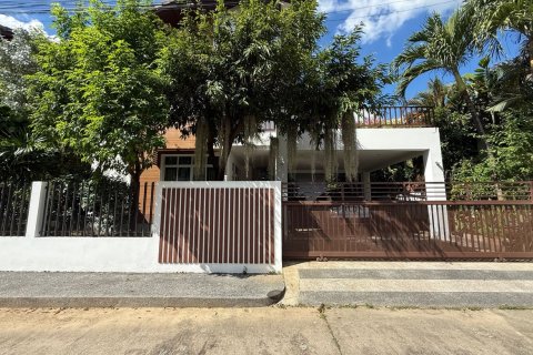 House in Chiang Mai, Thailand 4 bedrooms № 149645