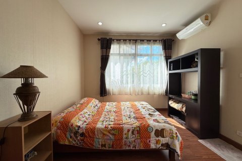 House in Chiang Mai, Thailand 4 bedrooms № 149645 - photo 16