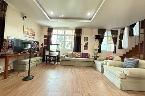 House in Chiang Mai, Thailand 4 bedrooms № 149645 - photo 4