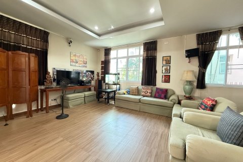 House in Chiang Mai, Thailand 4 bedrooms № 149645 - photo 5
