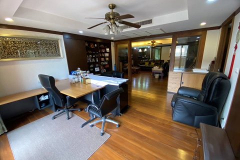 Кондоминиум с 3 спальнями в Бангкоке, Таиланд № 114556 - фото 7