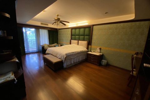 Кондоминиум с 3 спальнями в Бангкоке, Таиланд № 114556 - фото 8