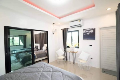 Villa in Pattaya, Thailand 6 bedrooms № 114552 - photo 10