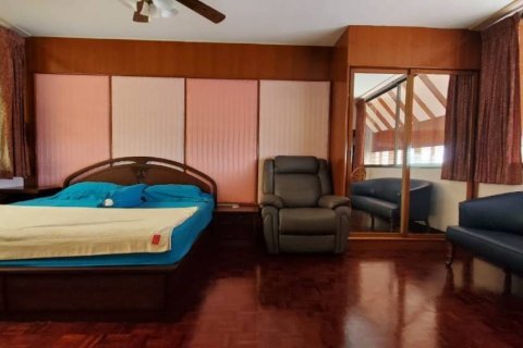 Condo in Pattaya, Thailand, 2 bedrooms  № 157703 - photo 12