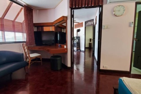 Condo in Pattaya, Thailand, 2 bedrooms  № 157703 - photo 11