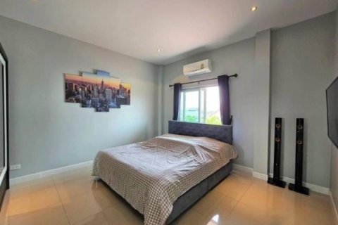 House in Pattaya, Thailand 4 bedrooms № 157706 - photo 12