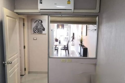 Condo in Bangkok, Thailand, 2 bedrooms  № 157704 - photo 19