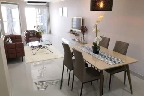 Condo in Bangkok, Thailand, 2 bedrooms  № 157704 - photo 10