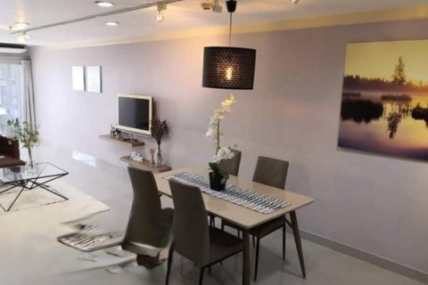 Condo in Bangkok, Thailand, 2 bedrooms  № 157704 - photo 7