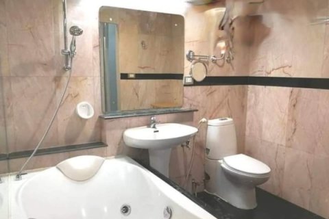 Condo in Bangkok, Thailand, 2 bedrooms  № 157704 - photo 14