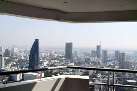 Condo in Bangkok, Thailand, 2 bedrooms  № 157704 - photo 23