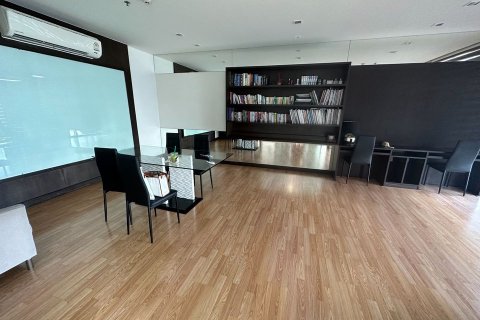 Condo in Bangkok, Thailand, 1 bedroom № 157701 - photo 5