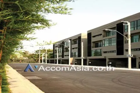 Townhouse in Suan Luang, Bangkok, Thailand 4 bedrooms № 217854