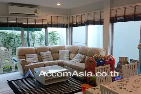 Reihenhaus in Suan Luang, Bangkok, Thailand 4 Schlafzimmer № 217854 - Foto 2